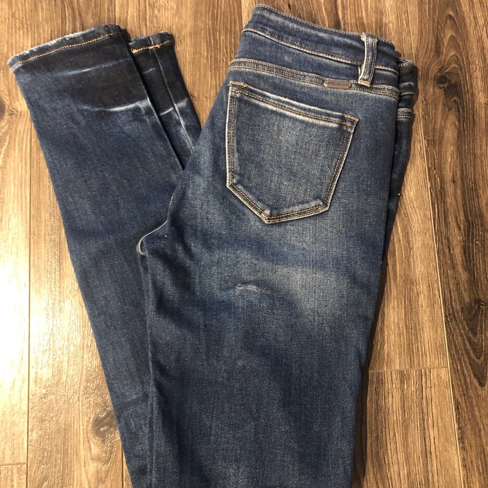 Kancan mid rise skinny Jean. Size 27.